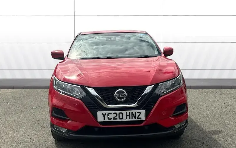 Usado Nissan Qashqai Acenta Premium 140 CV (102 kW) 2020 Rojo SUV