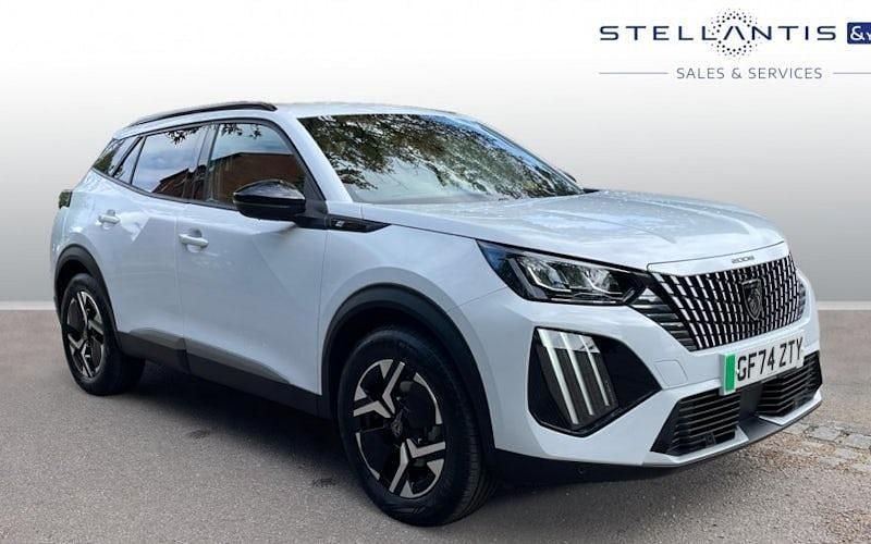 Used 2025 Peugeot e-2008 Allure SUV | £18,592 (A bit pricey) - Image 1/4