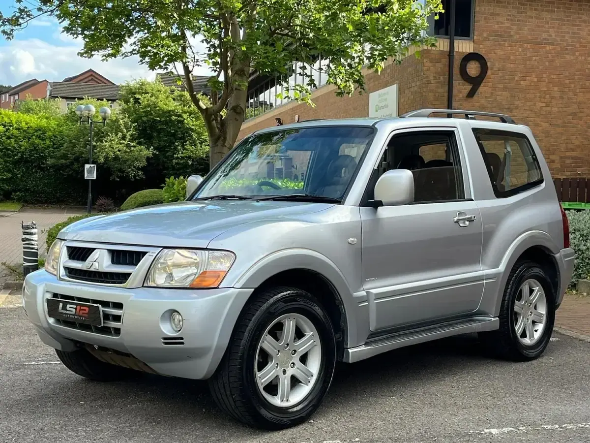 Used Mitsubishi Shogun Warrior 2006 Silver SUV