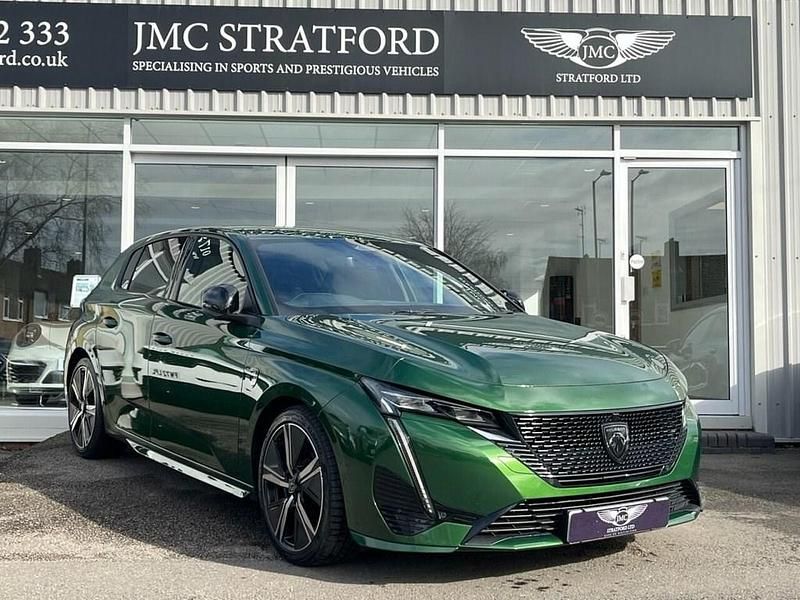 Used Peugeot 308 GT 130 HP (95 kW) 2022 Green Hatchback