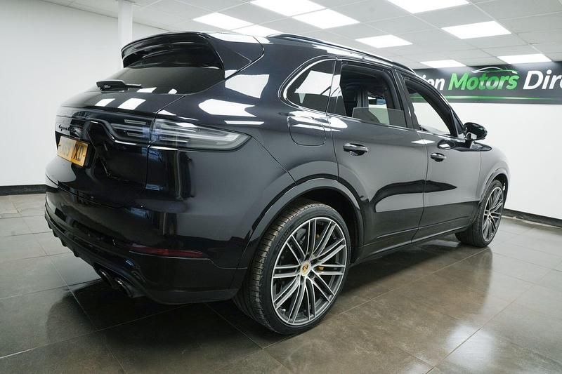 Used Porsche Cayenne Turbo 550 HP (404 kW) 2019 Black SUV