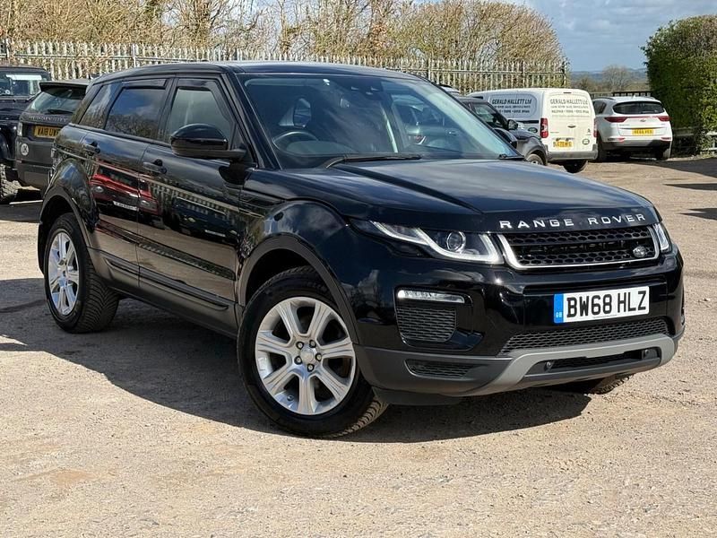 Used Land Rover Range Rover evoque SE 2018 Black Estate