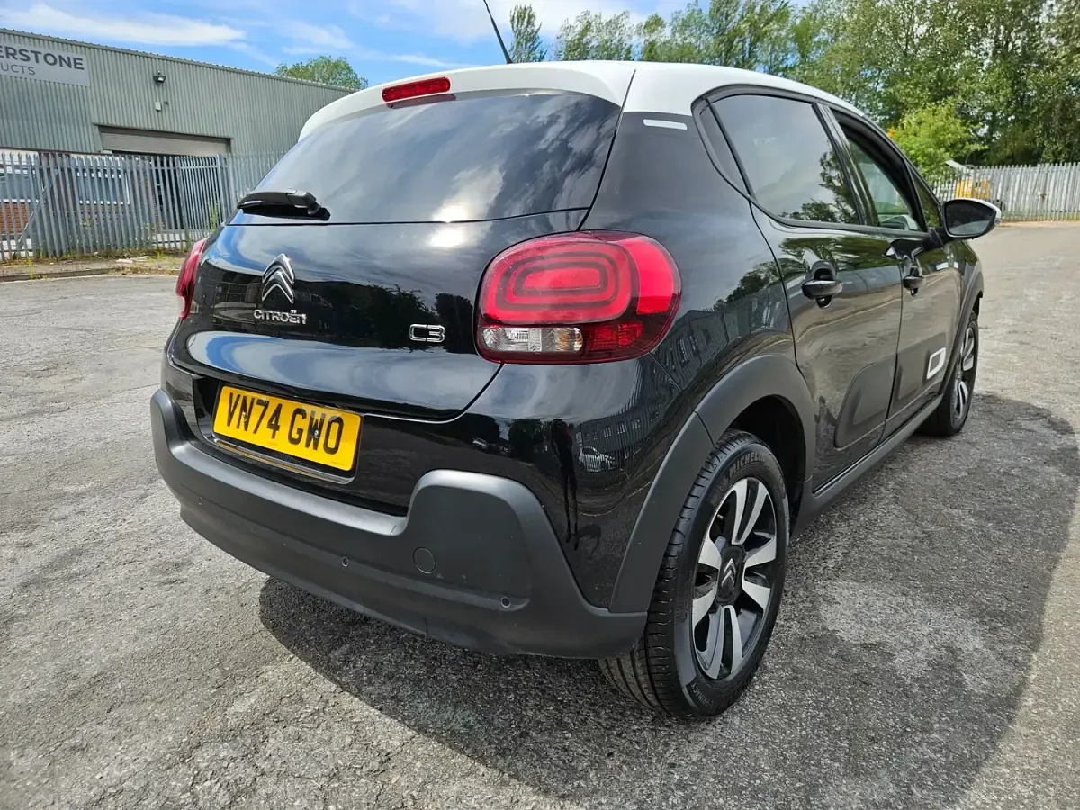Second-hand Citroën C3 PureTech 2024 Negru Hatchback