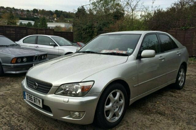 Used 1999 Lexus IS200 Sedan | £995 - Image 1/4