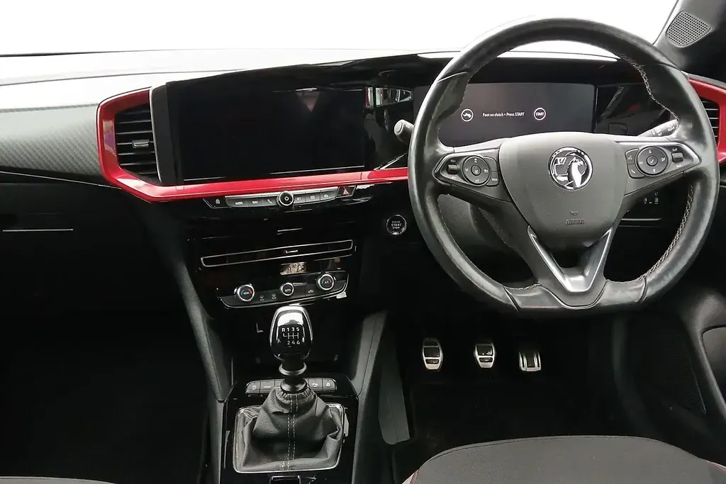 Used Vauxhall Mokka SRi 130 HP (95 kW) 2022 Red SUV