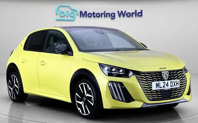 Used Peugeot 208 GT 102 HP (75 kW) 2024 Hatchback