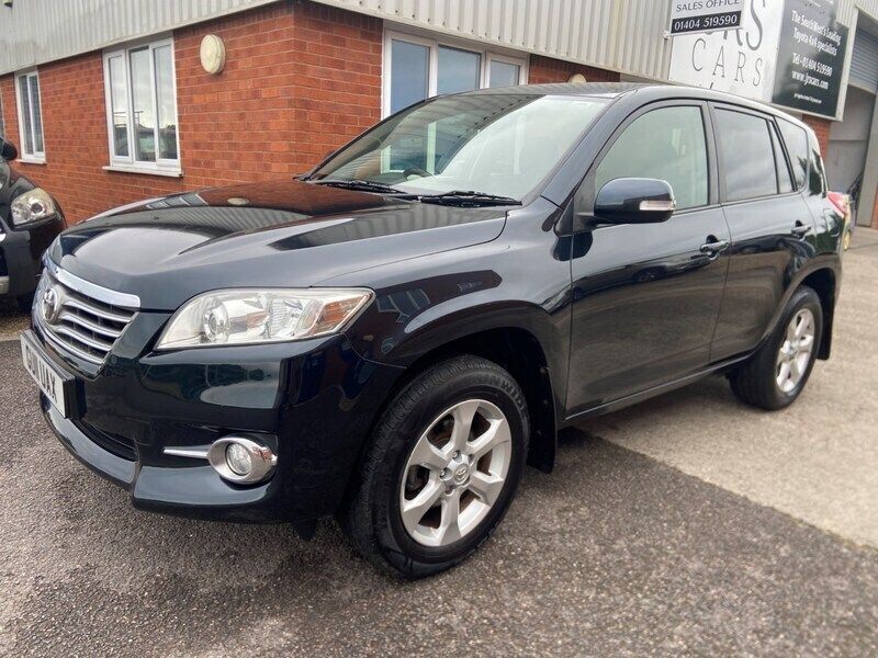 Grey Used 2011 Toyota RAV4 SUV | £4,995 (Fair price) - Image 1/4