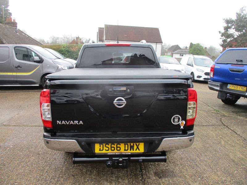 Used Nissan Navara Tekna 2016 Black Pickup