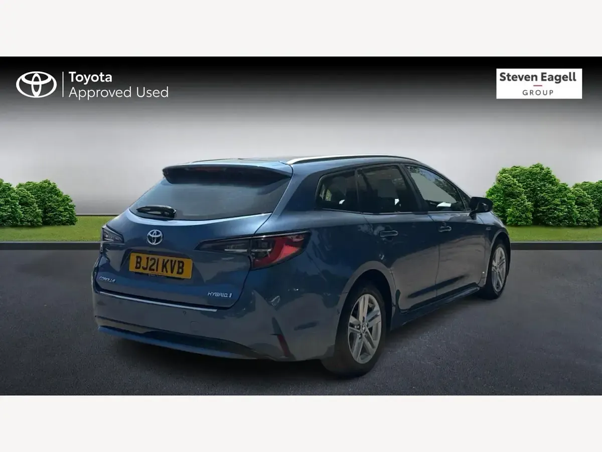 Used Toyota Corolla 122 HP (89 kW) 2021 Blue Estate