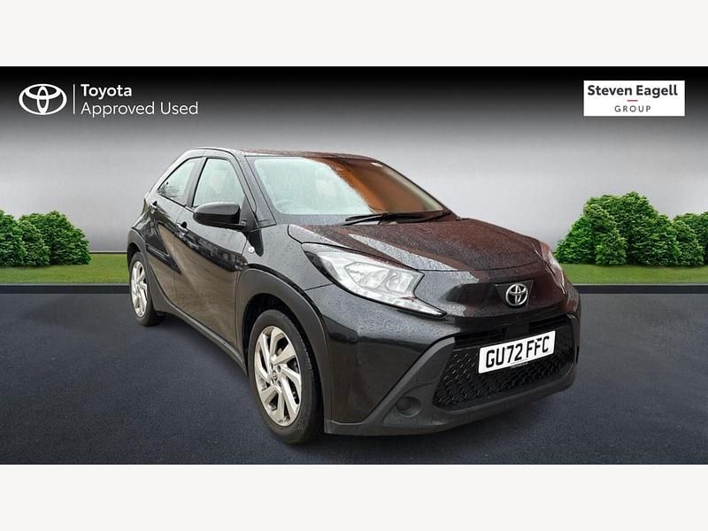 Black Used 2022 Toyota Aygo X PURE SUV | £11,106 - Image 1/3