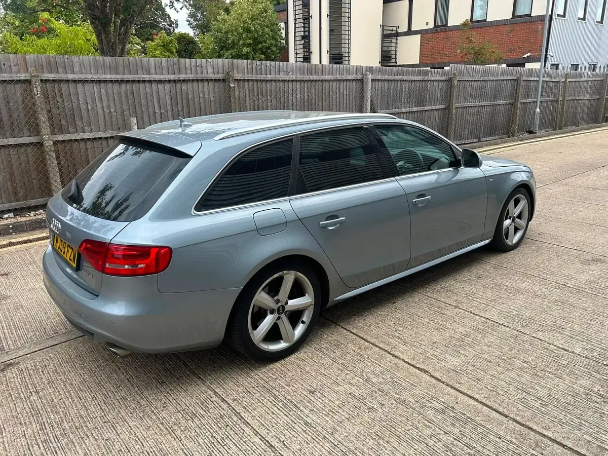 Used Audi A4 S-Line 190 HP (139 kW) 2009 Silver Estate