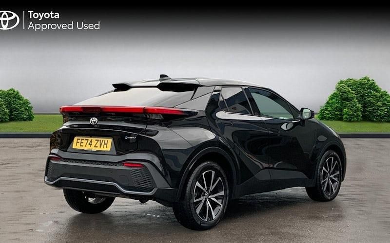 Used Toyota C-HR Design 140 HP (102 kW) 2026 SUV