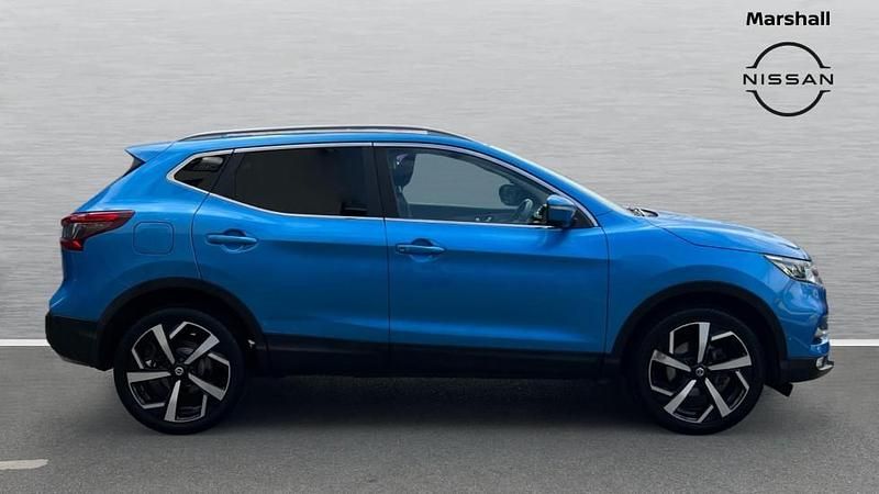 Used Nissan Qashqai Tekna 115 HP (84 kW) 2017 Blue SUV