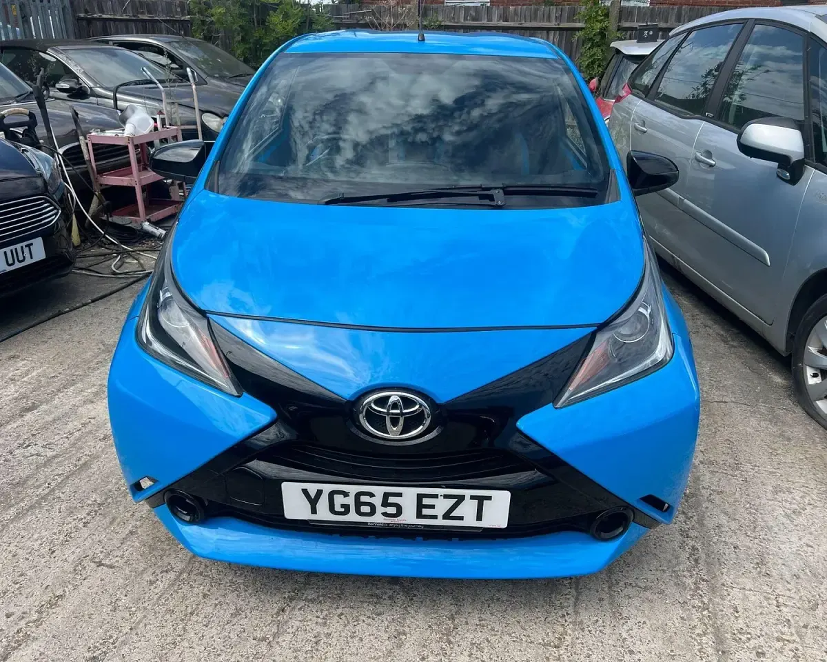 Used Toyota Aygo X-cite 69 HP (50 kW) 2015 Blue Hatchback