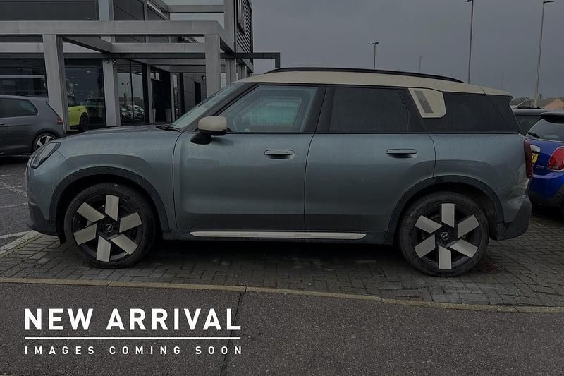 Used Mini Countryman 168 HP (123 kW) 2024 Green SUV