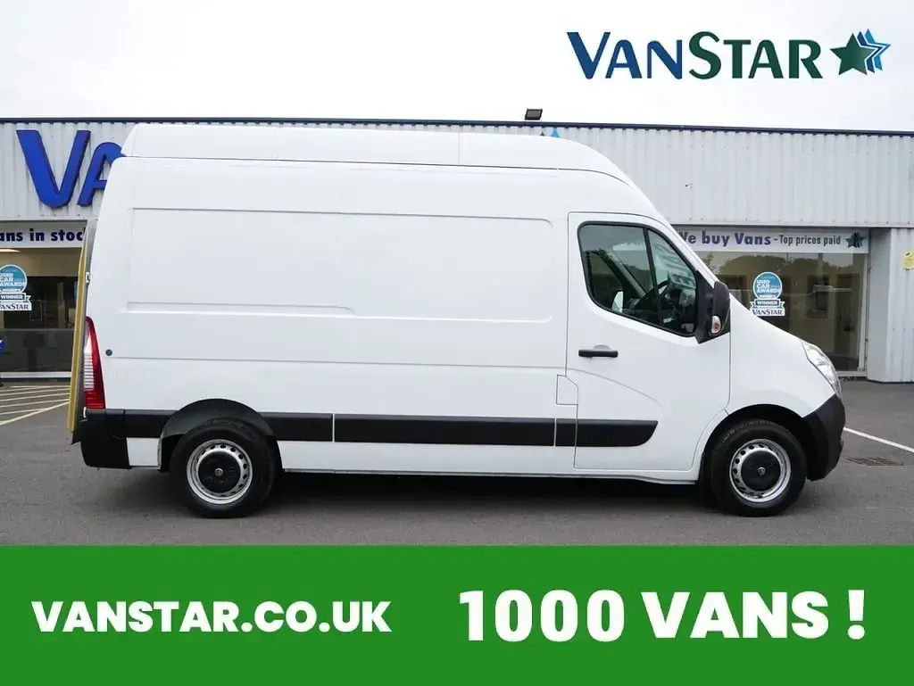 Begagnad Vauxhall Movano 145 HK (106 kW) 2017 Vit Minibuss