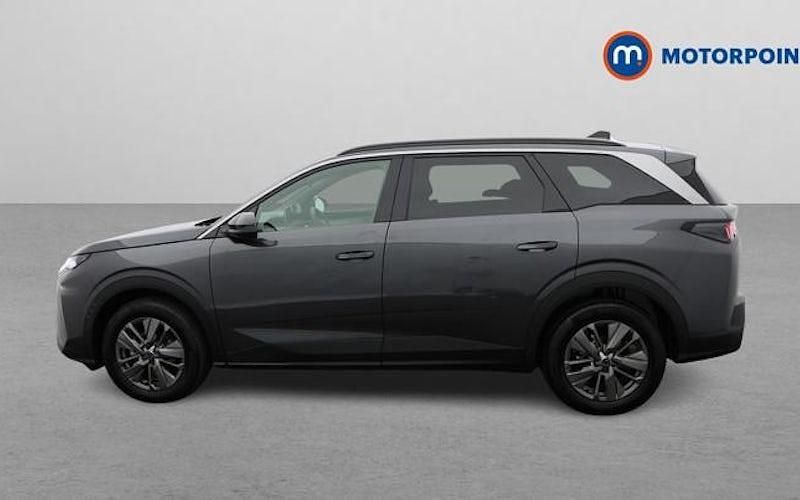 Second-hand Peugeot 5008 Allure 145 CP (106 kW) 2025 Gri SUV