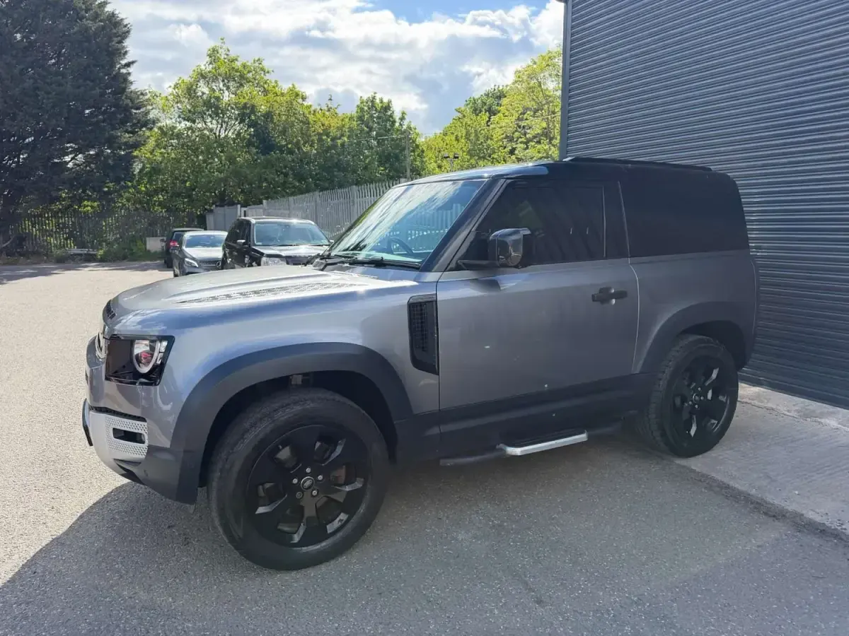 Usado Land Rover Defender 2021 Gris SUV