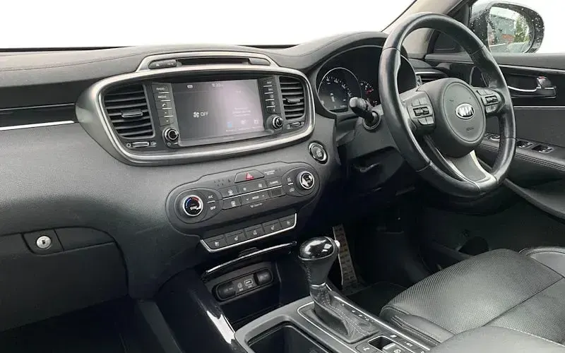 Used Kia Sorento 200 HP (147 kW) 2017 Grey SUV