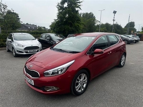 Red Used 2013 Kia Ceed 2 Hatchback | £6,975 (Fair price) - Image 1/1