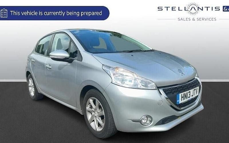 Used 2015 Peugeot 208 Active Hatchback | £3,838 (Super price) - Image 1/1