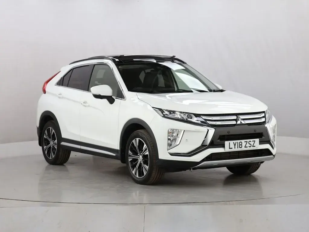 Used Mitsubishi Eclipse 163 HP (119 kW) 2018 White Hatchback