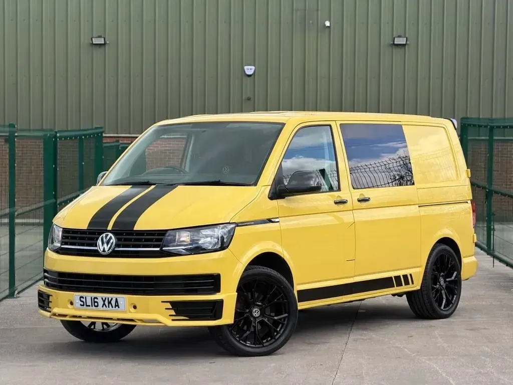 Begagnad VW Transporter Startline 2016 Gul Van