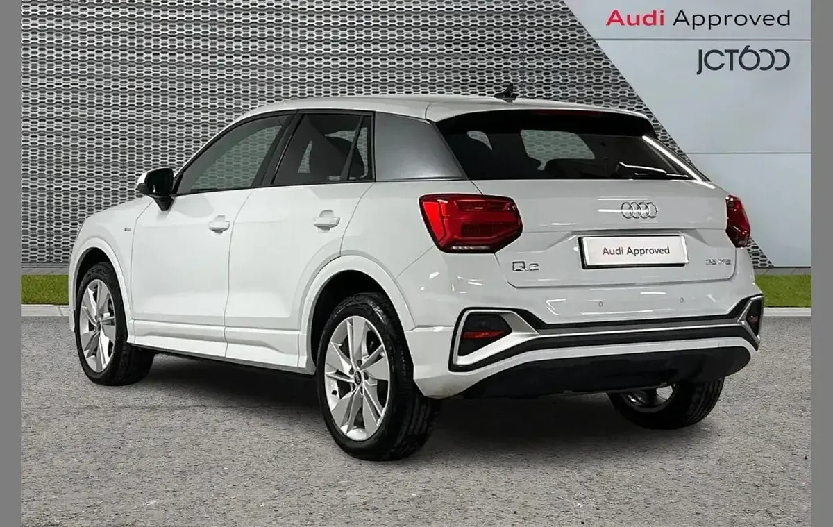 Used Audi Q2 S-Line 147 HP (108 kW) 2026 White SUV