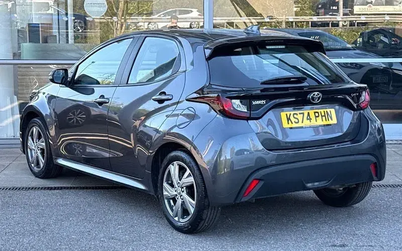 Second-hand Toyota Yaris Hybrid 116 CP (85 kW) 2026 Hatchback