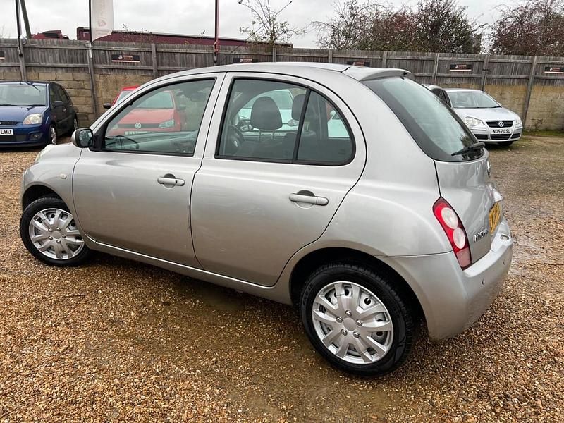 Used Nissan Micra SE 79 HP (58 kW) 2004 Silver Hatchback