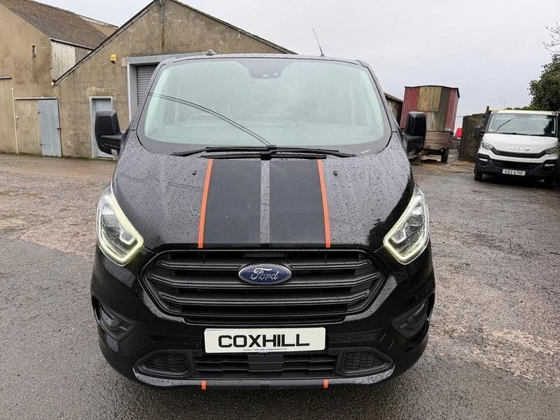 Begagnad Ford Transit Custom Sport 185 HK (136 kW) 2020 Svart Kombi