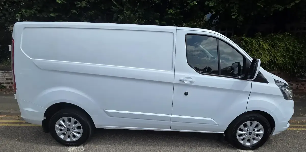 Used Ford Transit Custom Limited 130 HP (95 kW) 2020 White Van