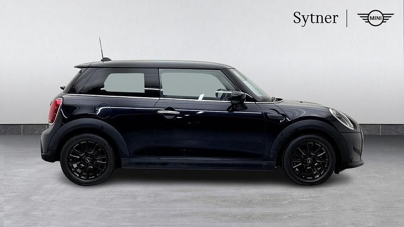 Used Mini Cooper Classic 134 HP (98 kW) 2022 Black Hatchback