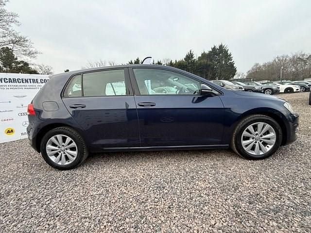 Used VW Golf VII SE 105 HP (77 kW) 2013 Blue Hatchback