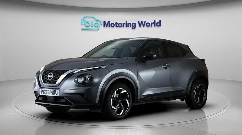 Used Nissan Juke N-Connecta 114 HP (83 kW) 2023 Grey SUV
