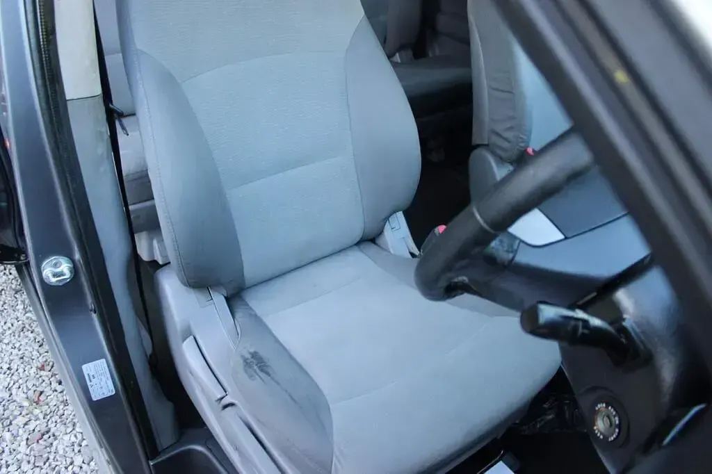 Used Hyundai I800 Style 168 HP (123 kW) 2011 Grey MPV