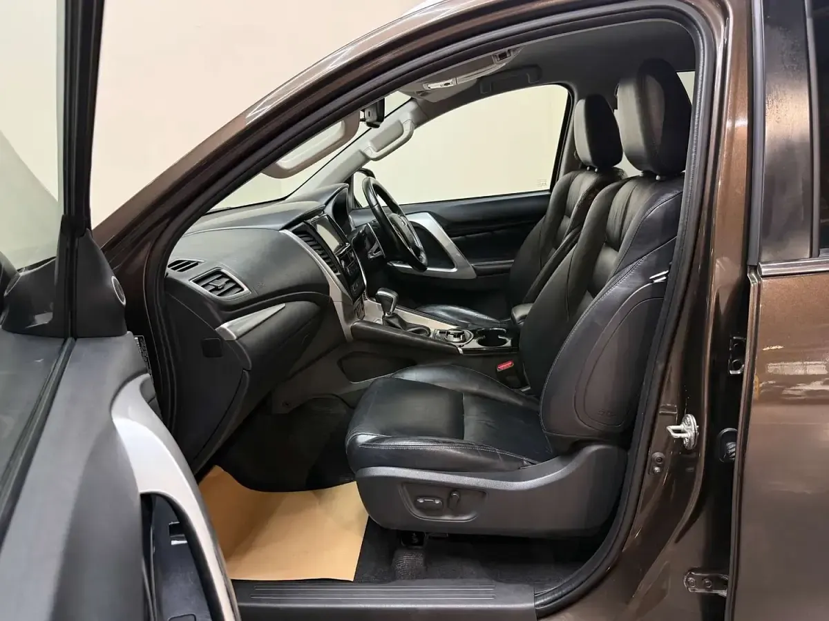 Used Mitsubishi Shogun 178 HP (130 kW) 2021 Bronze SUV
