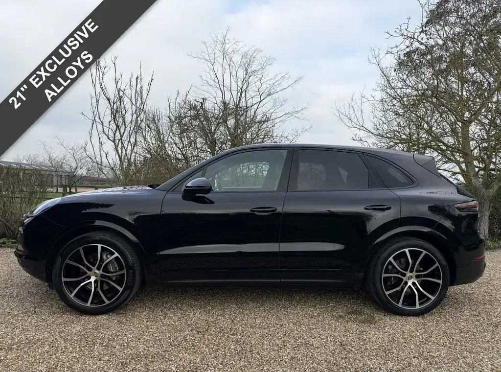 Used Porsche Cayenne 340 HP (250 kW) 2021 Black SUV
