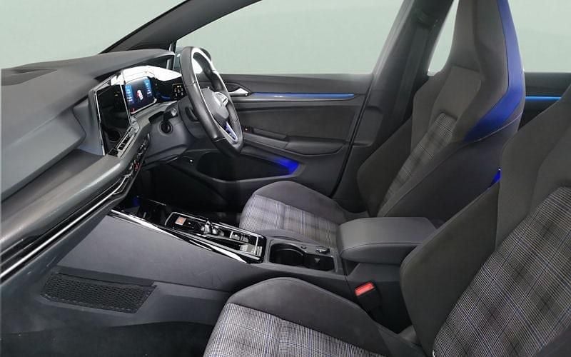 Used VW Golf VIII GTE 245 HP (180 kW) 2024 Hatchback