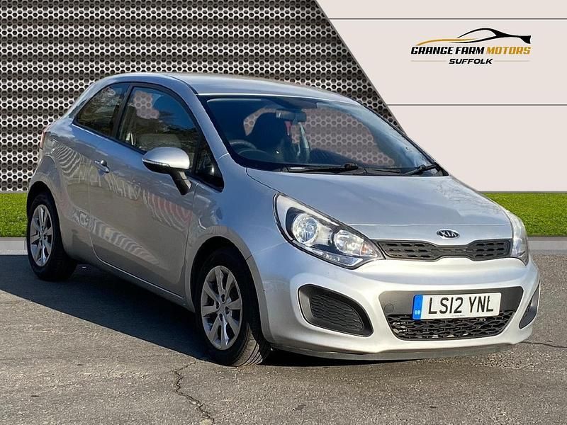 Used Kia Rio Air 84 HP (61 kW) 2012 Silver Hatchback