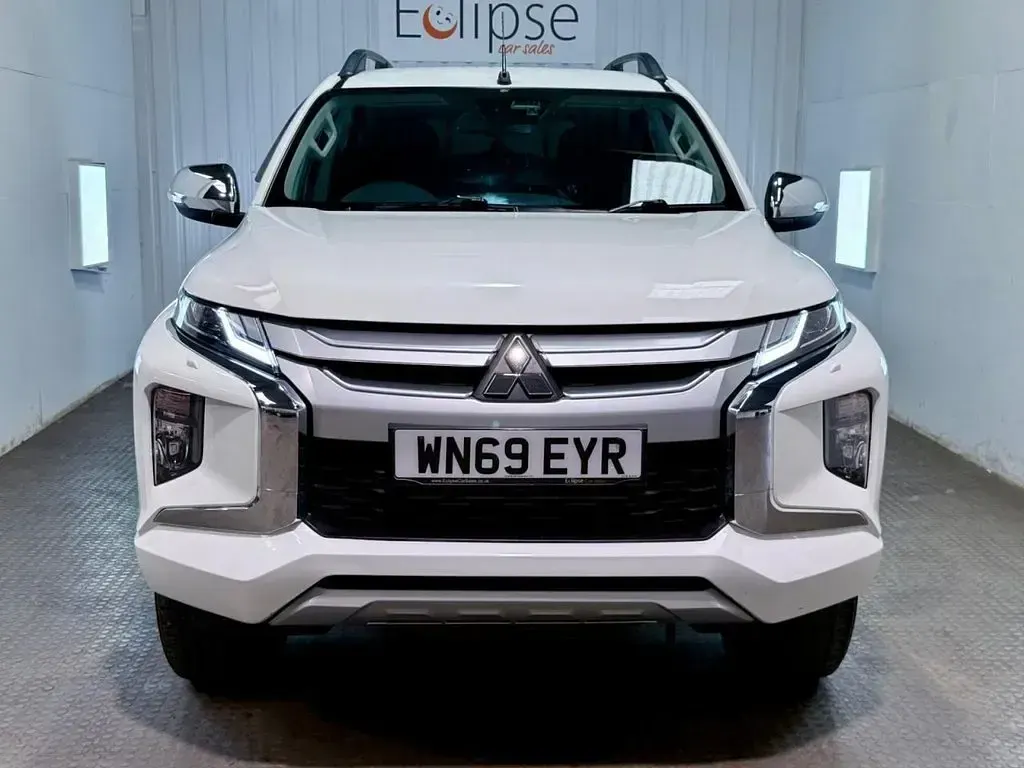 Used Mitsubishi L200 Warrior 150 HP (110 kW) 2019 White Pickup
