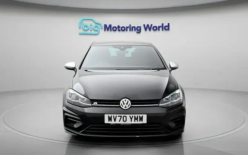 Second-hand VW Golf VII R 300 CP (220 kW) 2020 Negru Hatchback