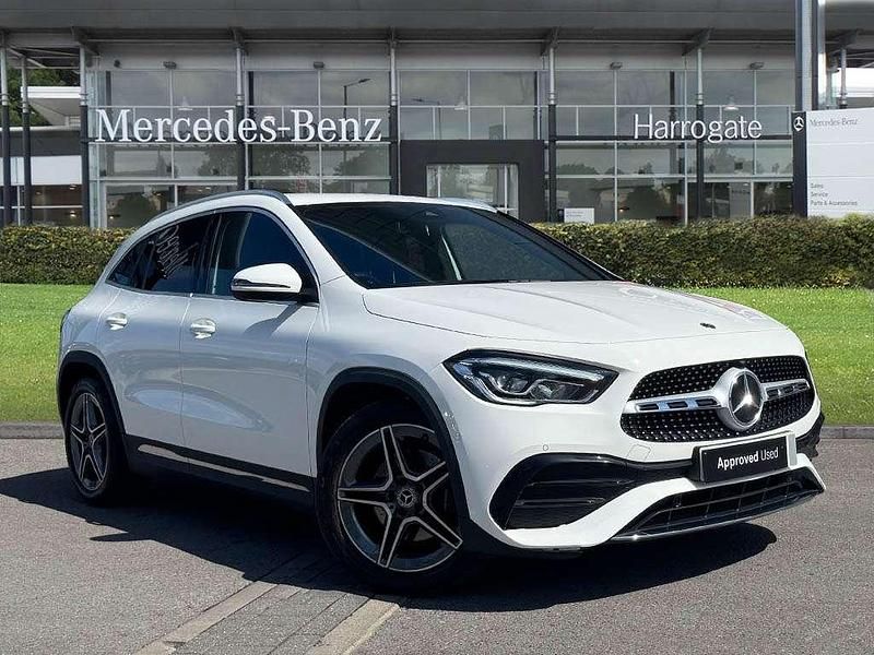 White Used 2021 Mercedes GLA200 Executive SUV | £25,000 (Fair price) - Image 1/4