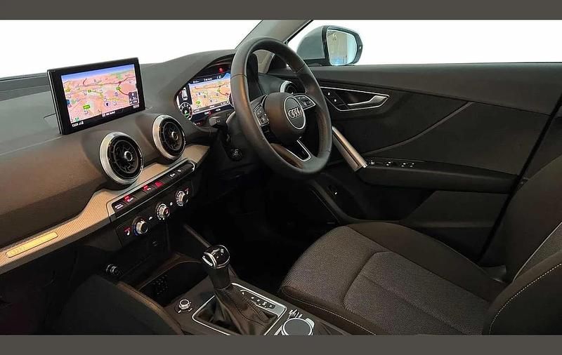 Used Audi Q2 Sport 147 HP (108 kW) 2023 Silver SUV