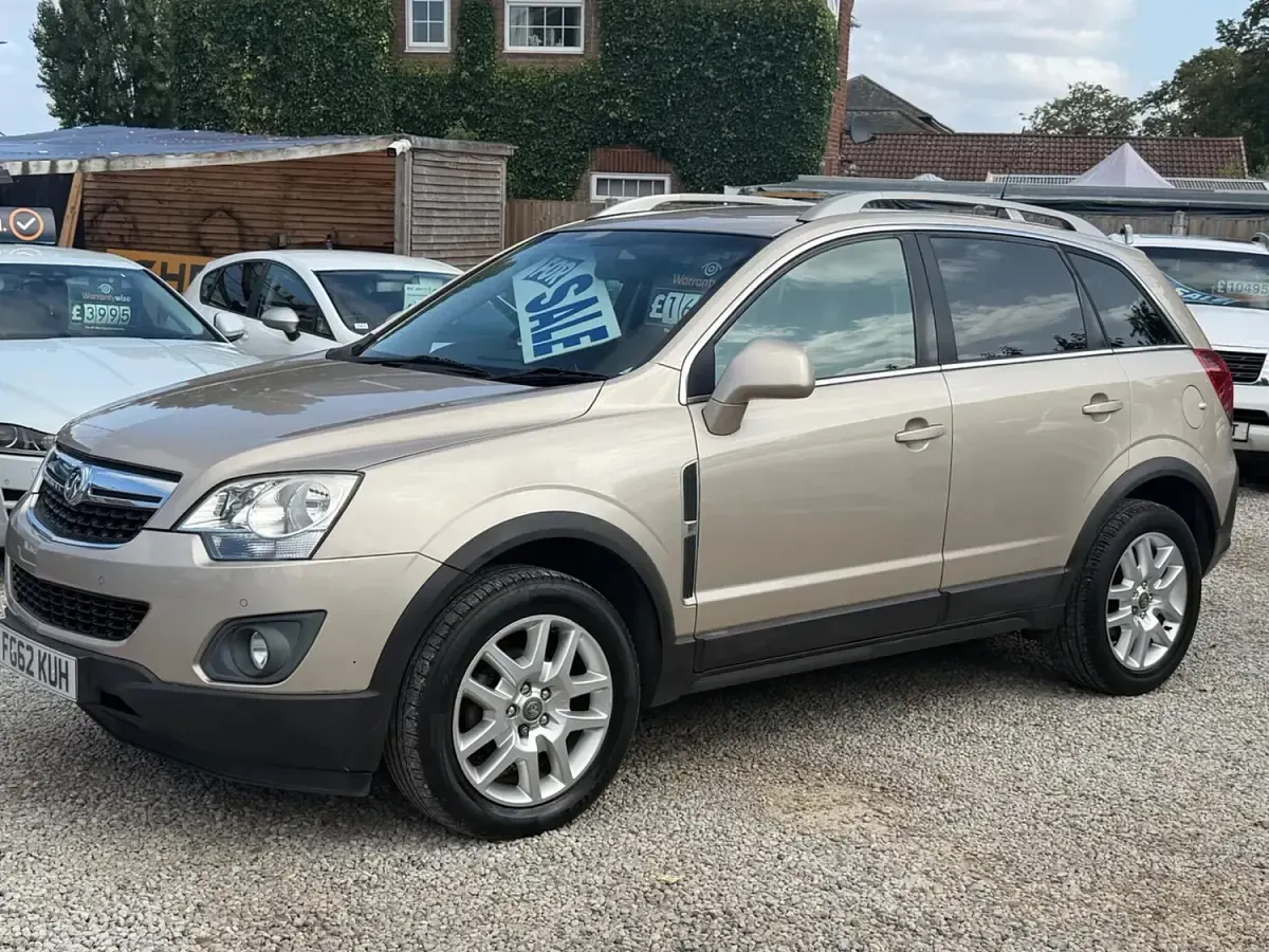 Used Vauxhall Antara 163 HP (119 kW) 2012 Yellow SUV