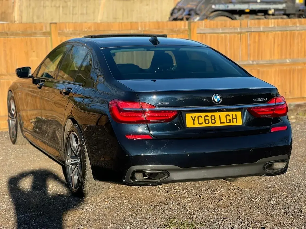 Usado BMW 730 M Sport 2019 Negro Berlina