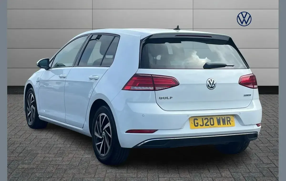 Used VW Golf VIII Edition 130 HP (95 kW) 2020 White Hatchback