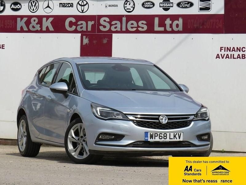 Silver Used 2018 Vauxhall Astra SRi Hatchback | £8,995 (Fair price) - Image 1/4