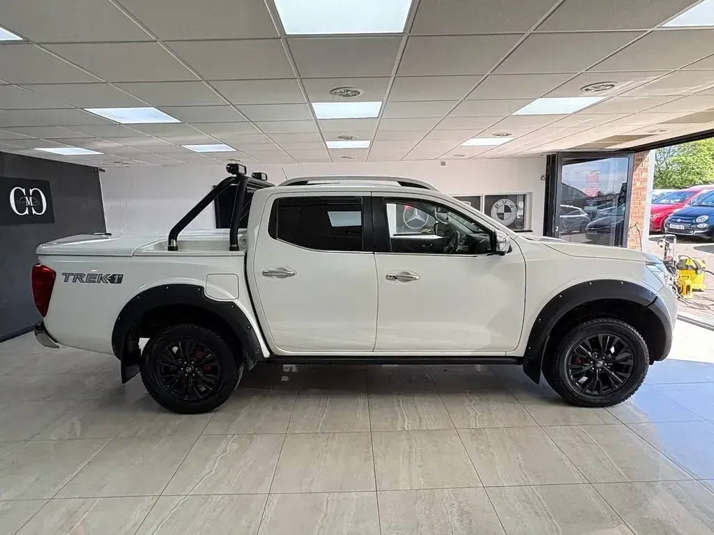 Used Nissan Navara S 2017 White Pickup