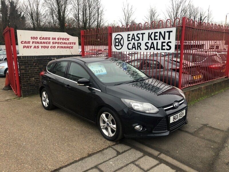 Black Used 2011 Ford Focus Zetec Hatchback | £2,200 (Fair price) - Image 1/4